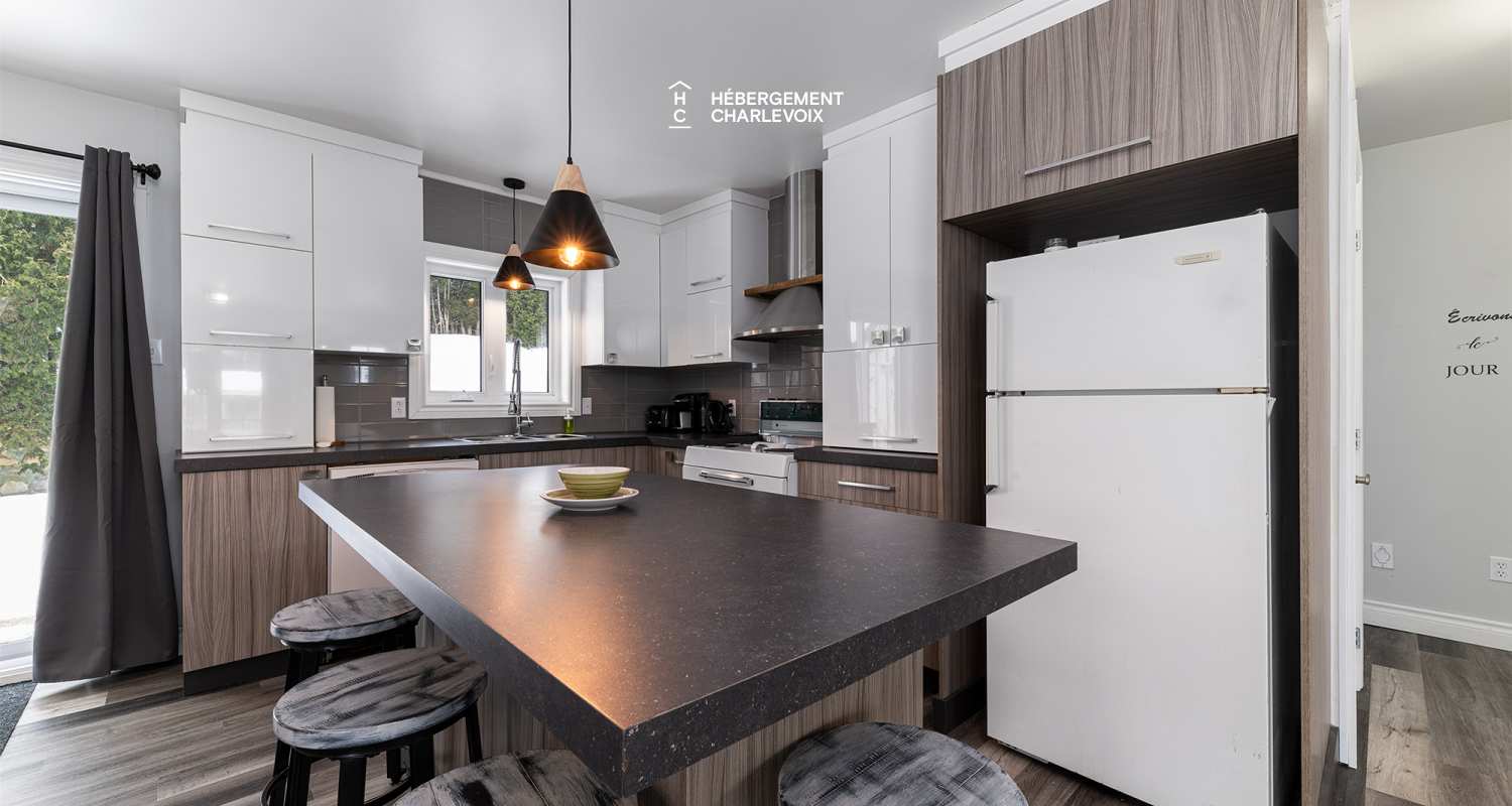 SIM-219 - Breathtaking view of a lake